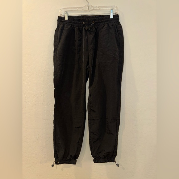 Fashion Nova Black On The Go Bungee Drawstring Joggers Pants Size XL NWT - Picture 3 of 8